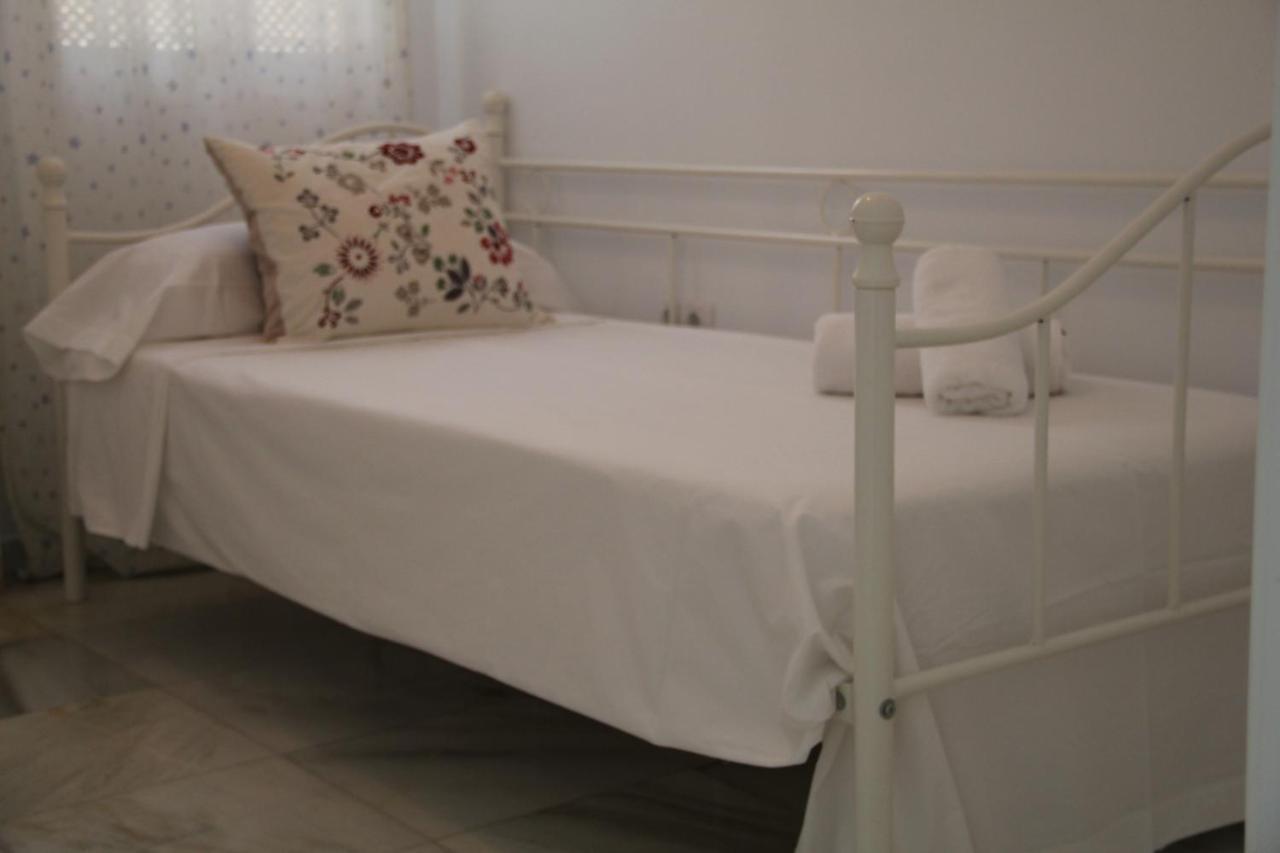Apartamento Huerta La Reina Cordoba Exterior photo